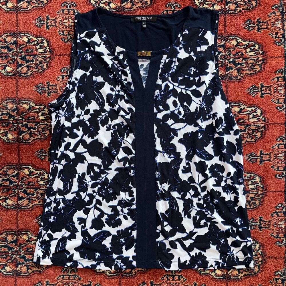 Jones New York Signature L Blue/Black Floral Print Sleeveless Smooth Knit Top